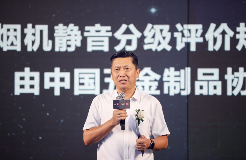 男人的照片上寫著字

描述已自動生成